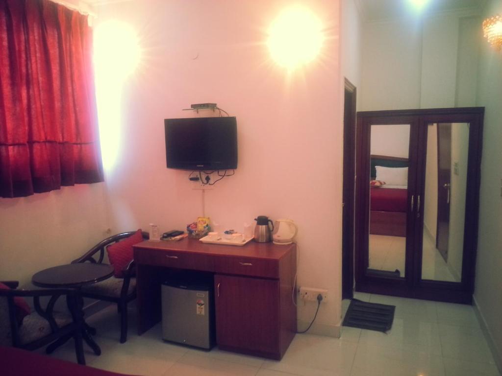 Hotel Malik Continental Nueva Delhi Habitación foto